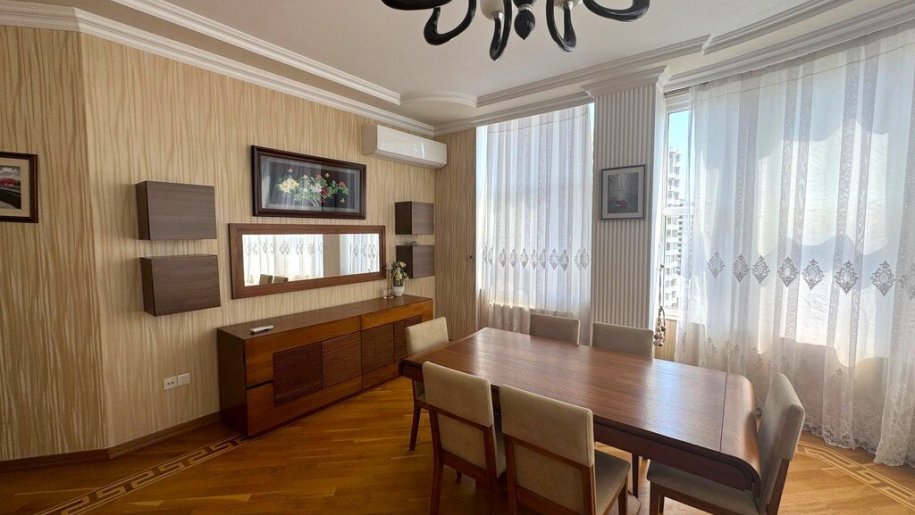 Satılır 3 otaqlı yeni tikili, 156 m², Elmlər Akademiyası m.-3