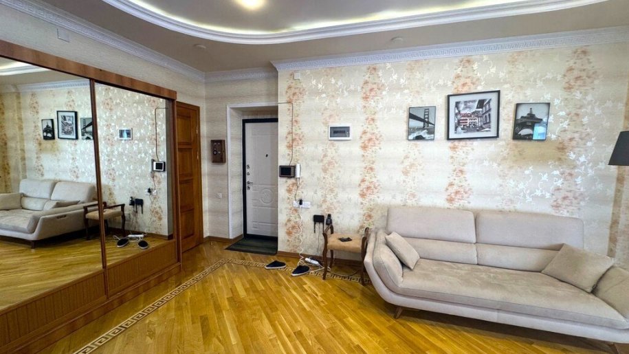 Satılır 3 otaqlı yeni tikili, 156 m², Elmlər Akademiyası m.-7