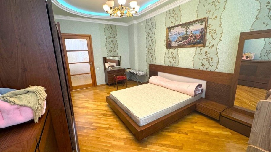 Satılır 3 otaqlı yeni tikili, 156 m², Elmlər Akademiyası m.-10