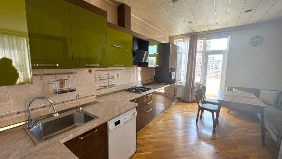 Satılır 3 otaqlı yeni tikili, 156 m², Elmlər Akademiyası m.-13