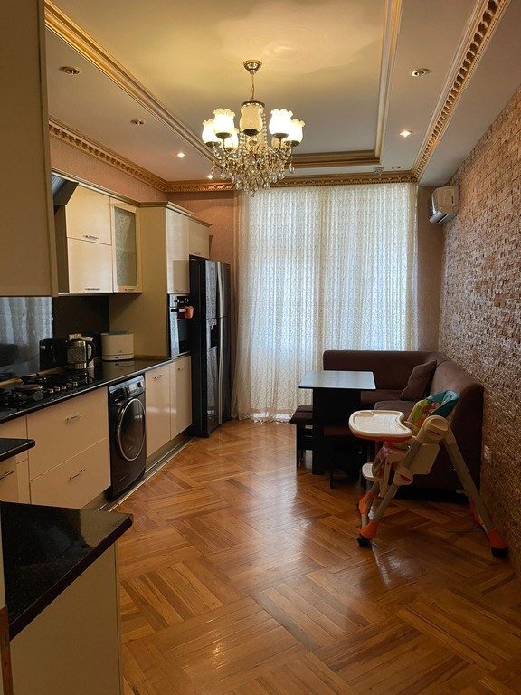 Satılır 3 otaqlı yeni tikili, 110 m², 8 noyabr-8