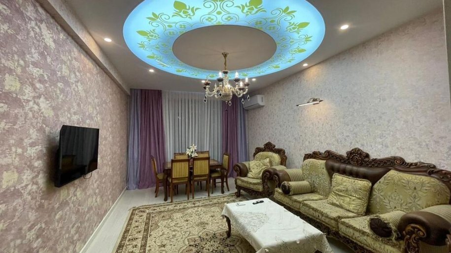 Satılır 3 otaqlı yeni tikili, 160 m², 28 May m.-1