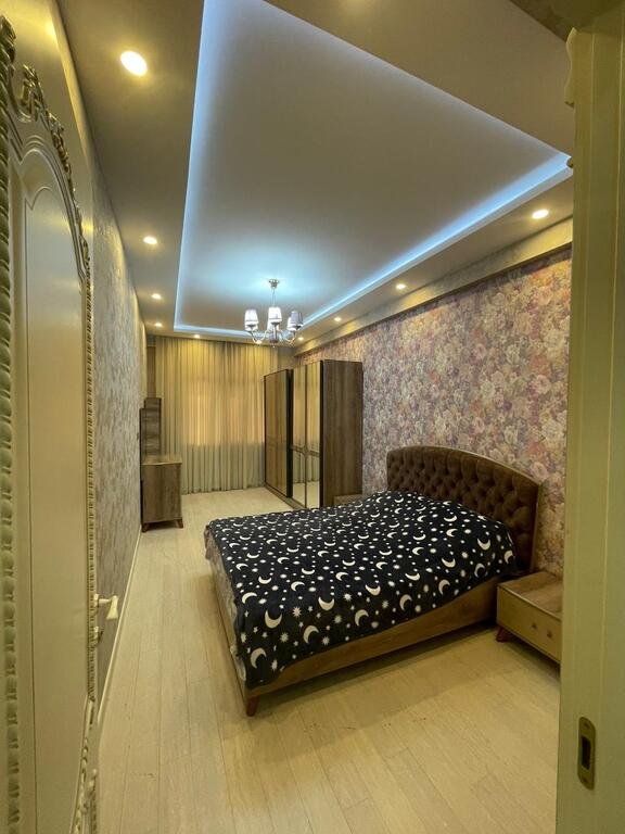 Satılır 3 otaqlı yeni tikili, 160 m², 28 May m.-5