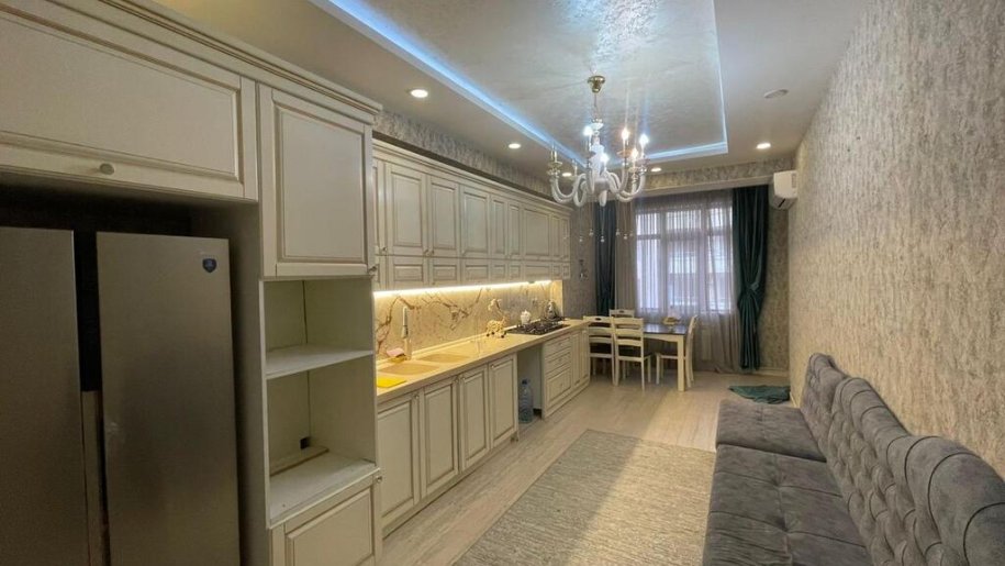 Satılır 3 otaqlı yeni tikili, 160 m², 28 May m.-7