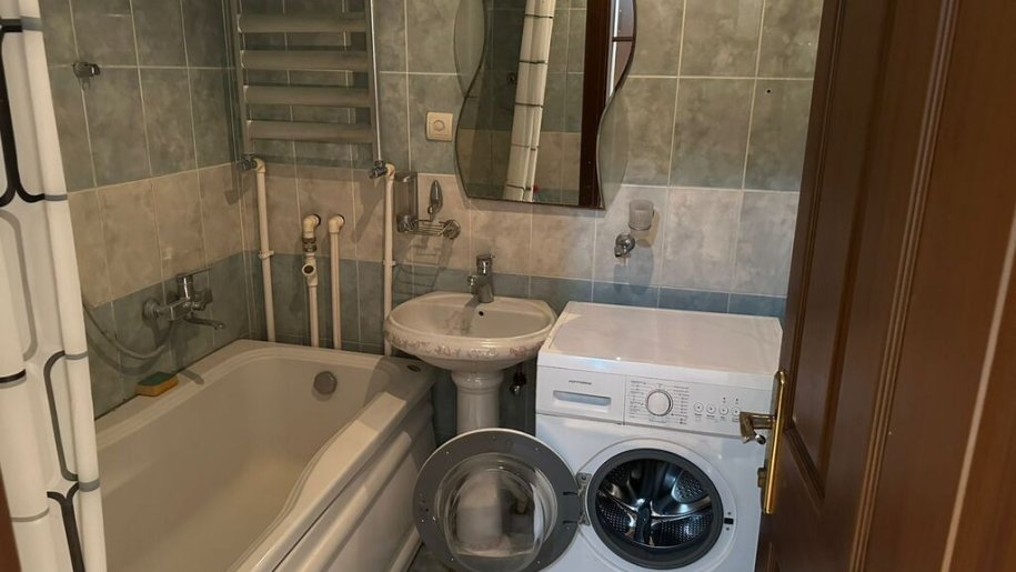 Kirayə verilir 2 otaqlı yeni tikili, 80 m², İnşaatçılar m.-7