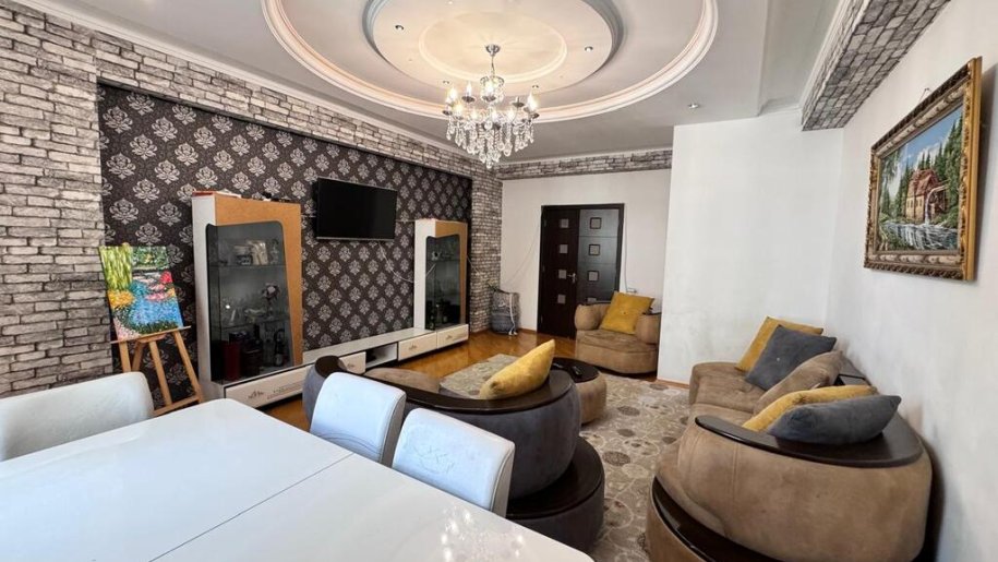 Satılır 3 otaqlı yeni tikili, 115 m², Azadlıq Prospekti m.-5
