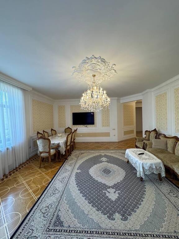 Satılır 4 otaqlı yeni tikili, 210 m², Elmlər Akademiyası m.-4