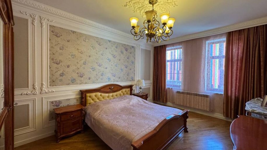 Satılır 4 otaqlı yeni tikili, 210 m², Elmlər Akademiyası m.-10