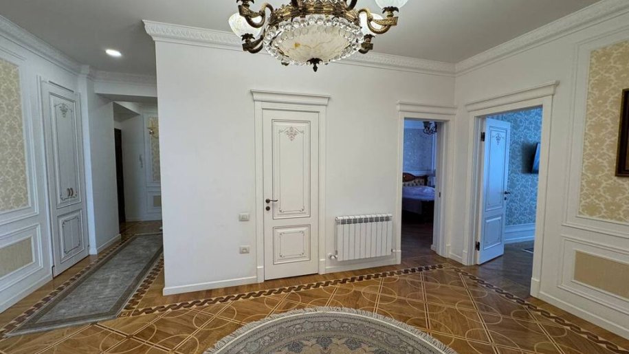 Satılır 4 otaqlı yeni tikili, 210 m², Elmlər Akademiyası m.-14
