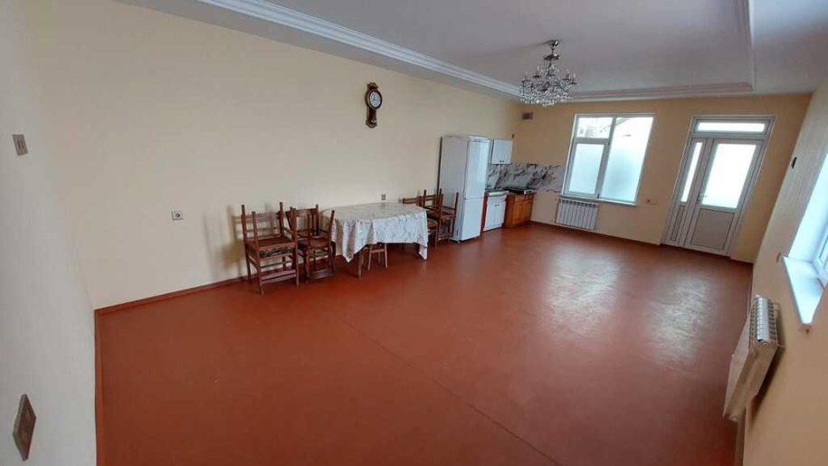 Kirayə verilir 3 otaqlı köhnə tikili, 70 m², Memar Əcəmi m.-1