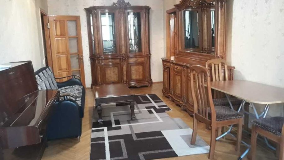 Kirayə verilir 2 otaqlı köhnə tikili, 60 m², 20 Yanvar m.-1