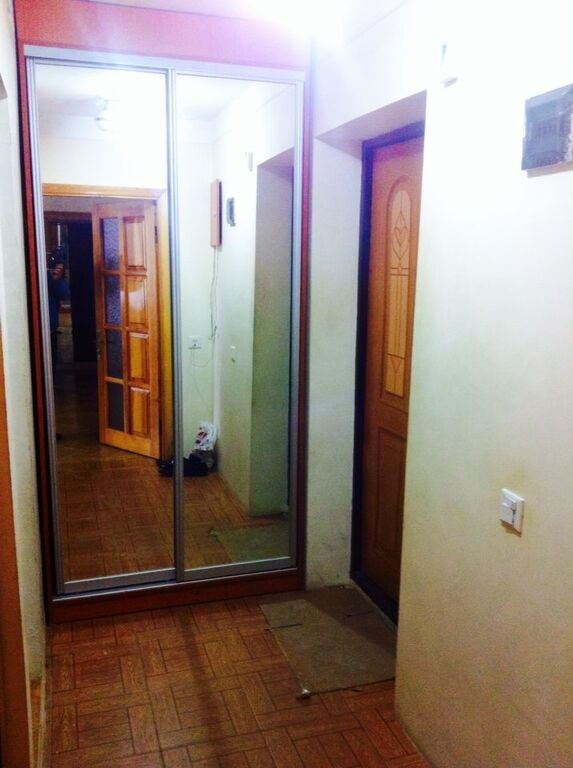 Kirayə verilir 2 otaqlı köhnə tikili, 60 m², 20 Yanvar m.-7