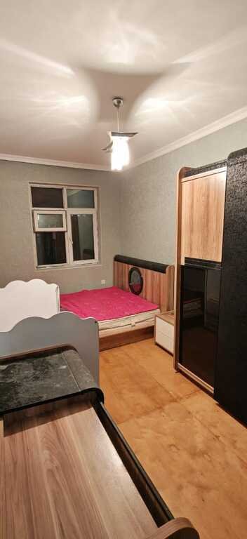 Satılır 2 otaqlı köhnə tikili, 45 m², Memar Əcəmi m.-4