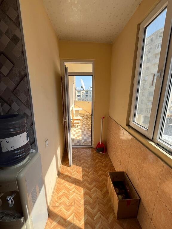 Satılır 2 otaqlı köhnə tikili, 60 m², İnşaatçılar m.-2