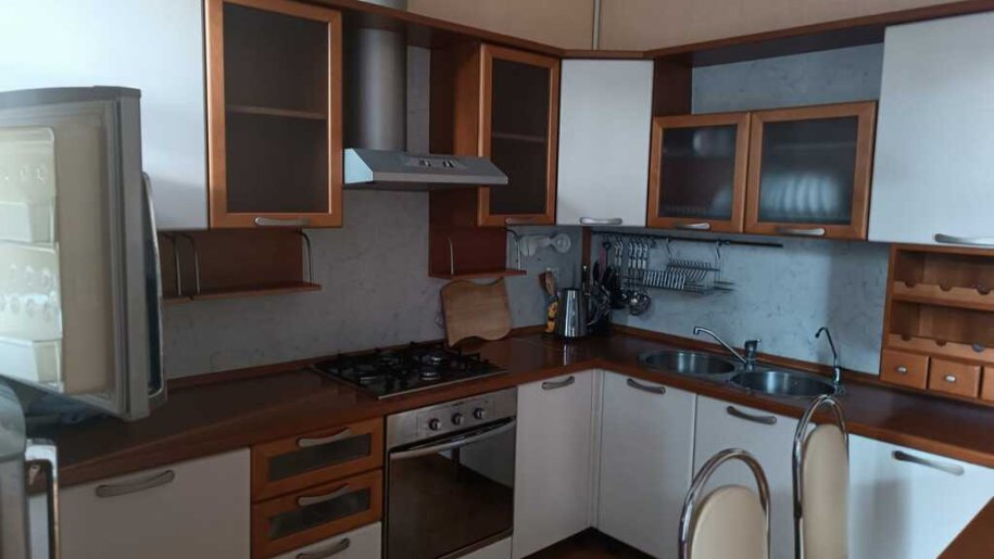 Satılır 4 otaqlı köhnə tikili, 100 m², Elmlər Akademiyası m.-6