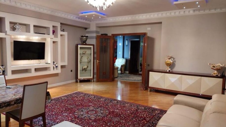 Kirayə verilir 3 otaqlı yeni tikili, 141 m², 8 noyabr-5