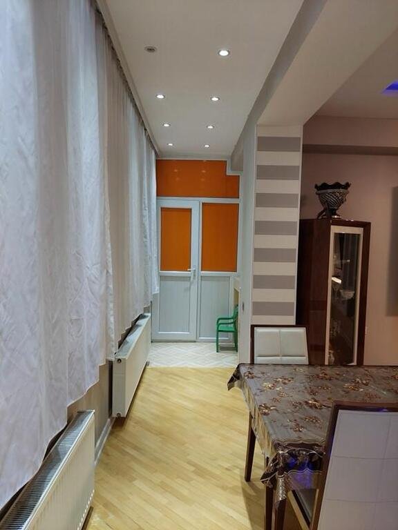Kirayə verilir 3 otaqlı yeni tikili, 141 m², 8 noyabr-14