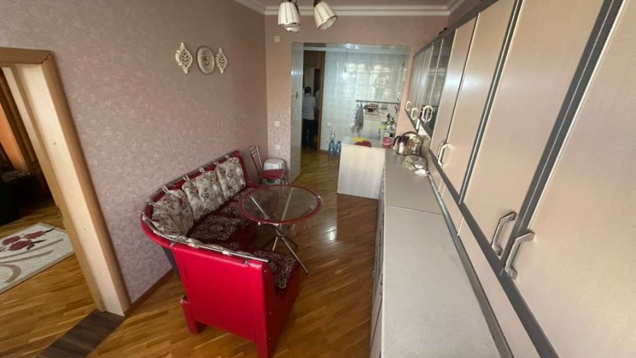Satılır 3 otaqlı köhnə tikili, 75 m², İçərişəhər m.-12