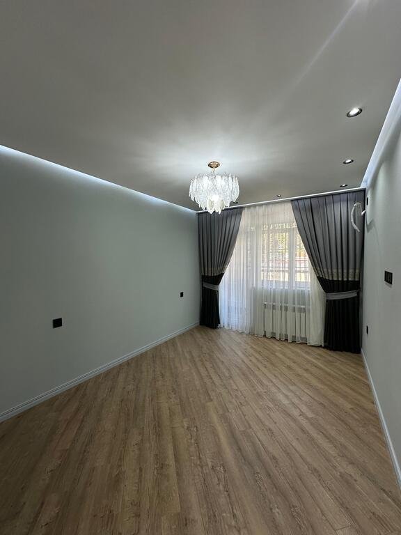 Satılır 4 otaqlı köhnə tikili, 100 m², Həzi Aslanov m.-4