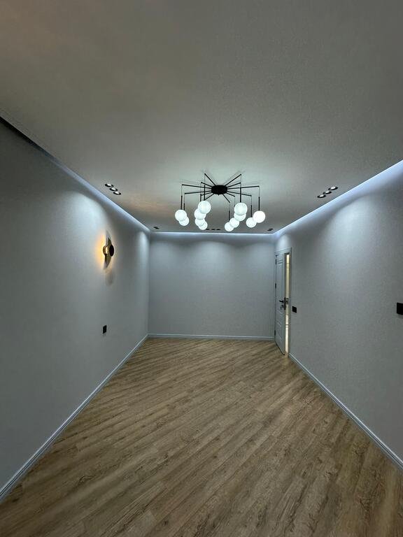 Satılır 4 otaqlı köhnə tikili, 100 m², Həzi Aslanov m.-8