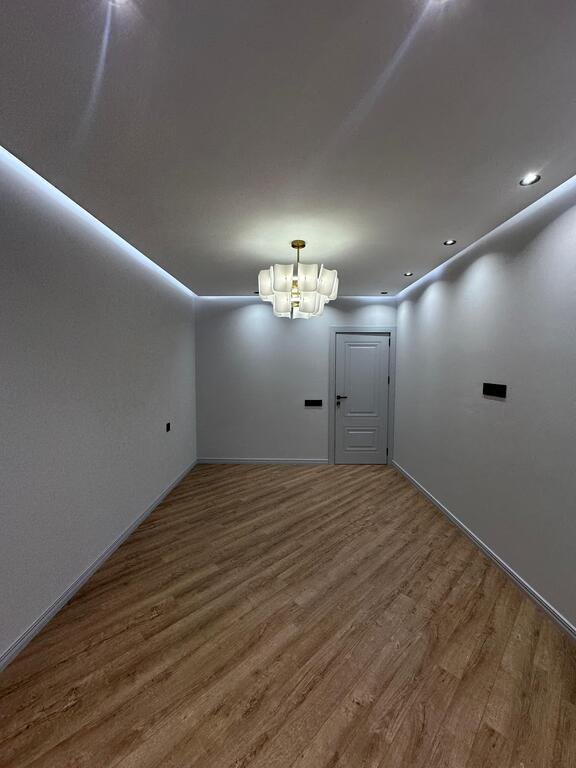 Satılır 4 otaqlı köhnə tikili, 100 m², Həzi Aslanov m.-9