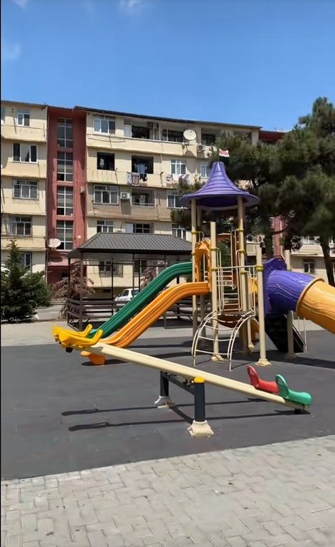 Satılır 4 otaqlı köhnə tikili, 100 m², Həzi Aslanov m.-17