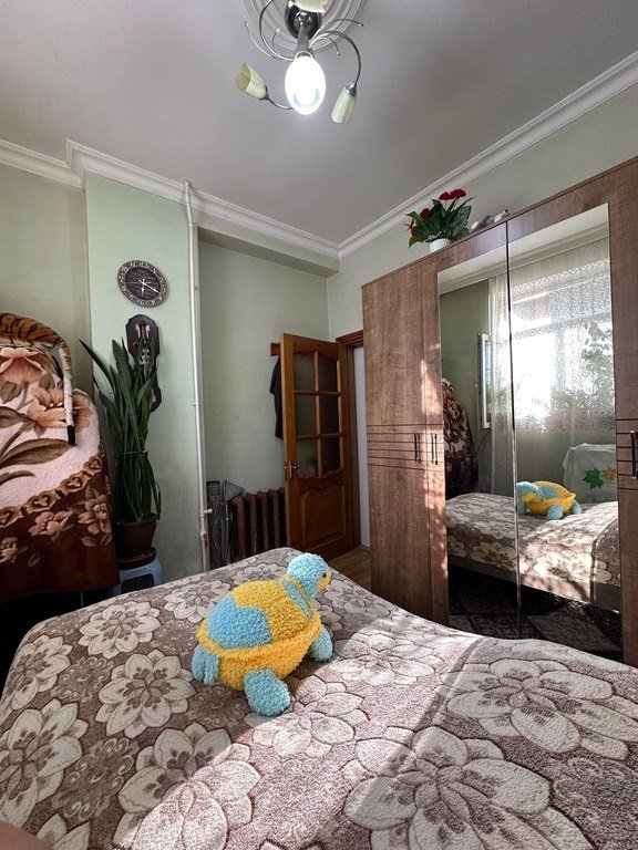 Satılır 2 otaqlı köhnə tikili, 52 m², Massiv D-2