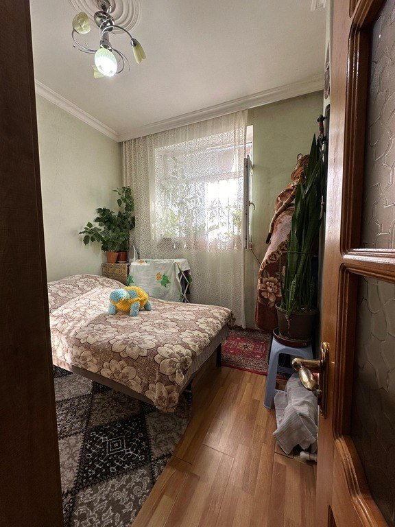 Satılır 2 otaqlı köhnə tikili, 52 m², Massiv D-6