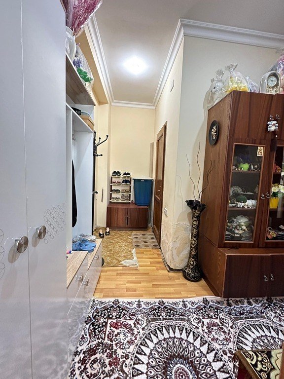 Satılır 2 otaqlı köhnə tikili, 52 m², Massiv D-8