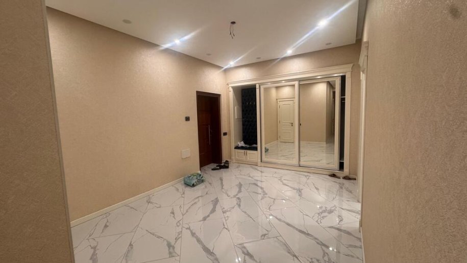 Satılır 4 otaqlı yeni tikili, 194 m², Nizami m.-2
