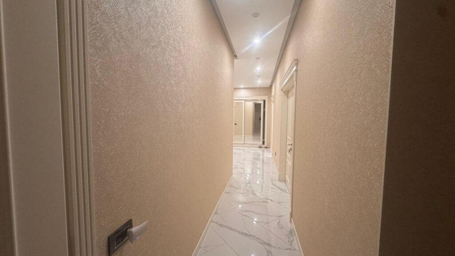 Satılır 4 otaqlı yeni tikili, 194 m², Nizami m.-21
