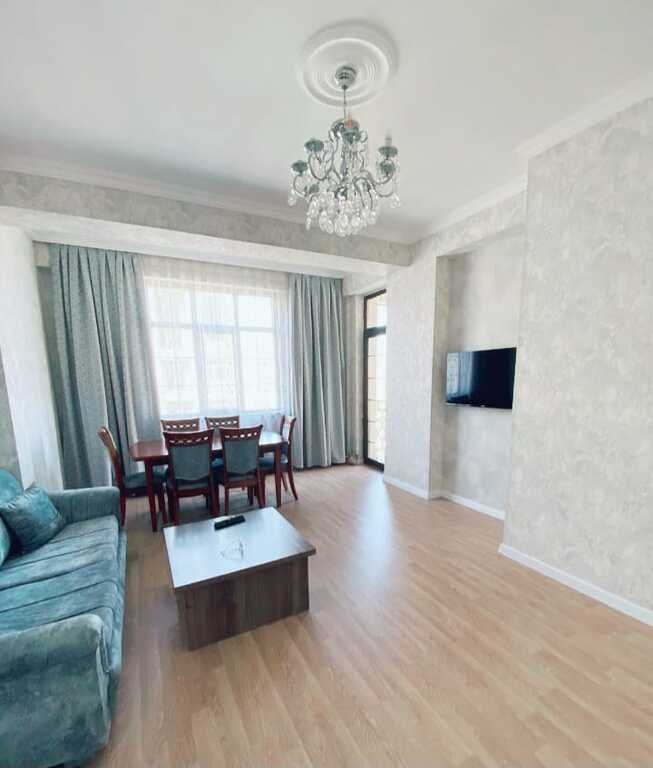 Kirayə verilir 3 otaqlı yeni tikili, 105 m², 28 May m.-1