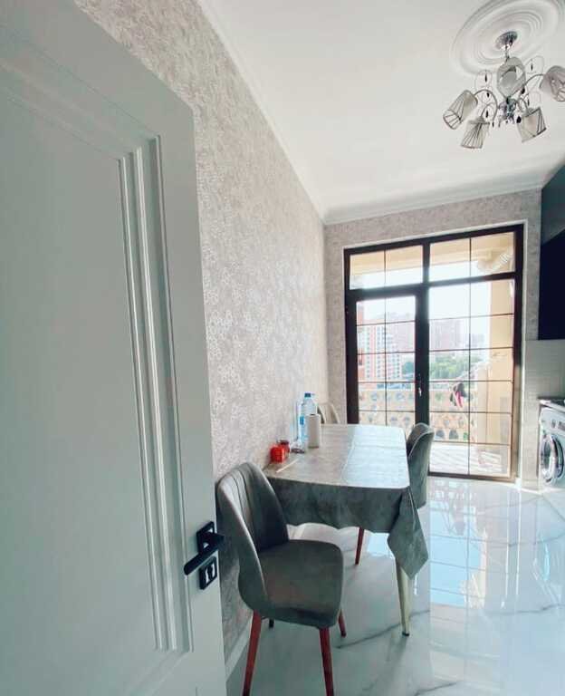 Kirayə verilir 3 otaqlı yeni tikili, 105 m², 28 May m.-4