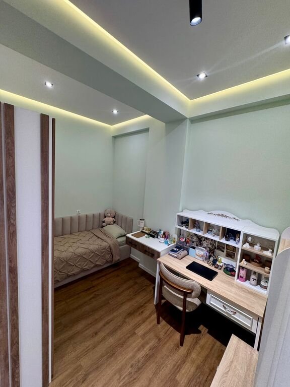 Kirayə verilir 3 otaqlı yeni tikili, 90 m², 28 May m.-12