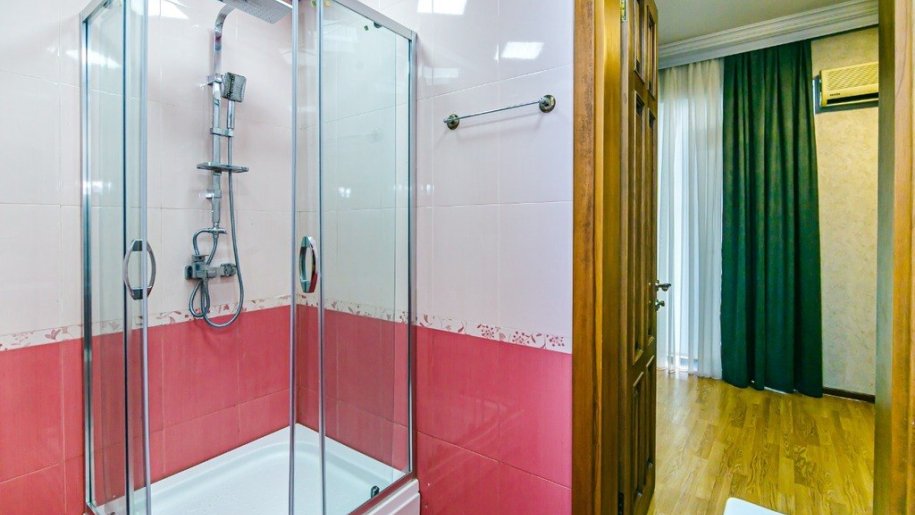 Kirayə verilir 4 otaqlı yeni tikili, 150 m², Sahil m.-9
