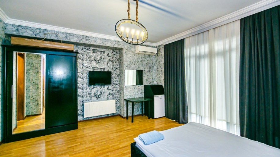 Kirayə verilir 4 otaqlı yeni tikili, 150 m², Sahil m.-11