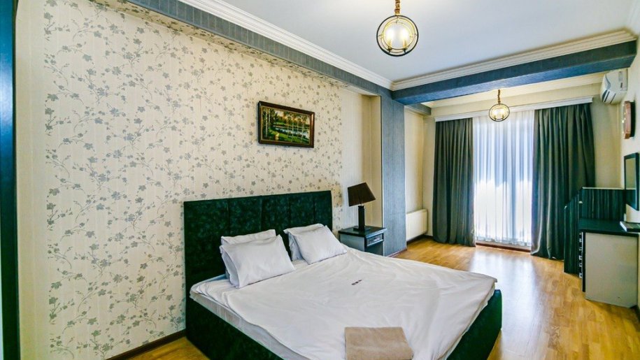Kirayə verilir 4 otaqlı yeni tikili, 150 m², Sahil m.-21