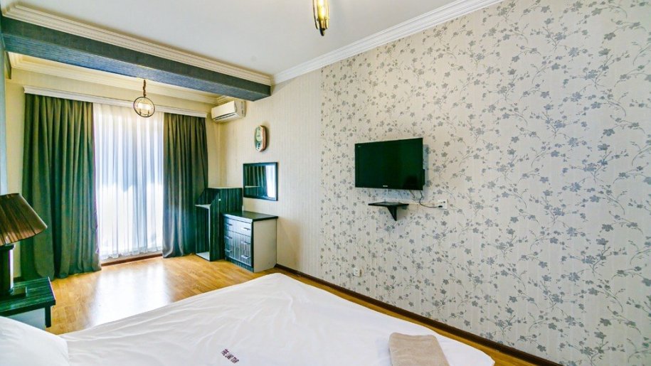 Kirayə verilir 4 otaqlı yeni tikili, 150 m², Sahil m.-25