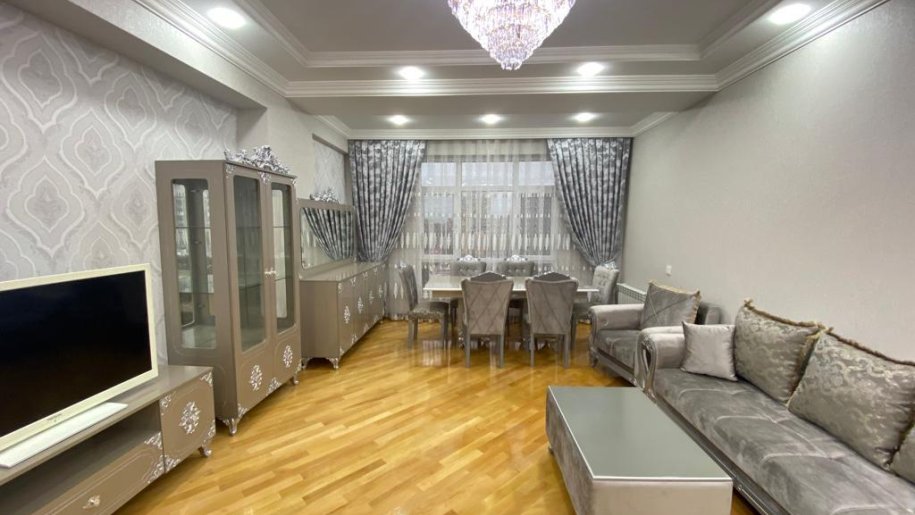 Kirayə verilir 3 otaqlı yeni tikili, 145 m², Elmlər Akademiyası m.-1