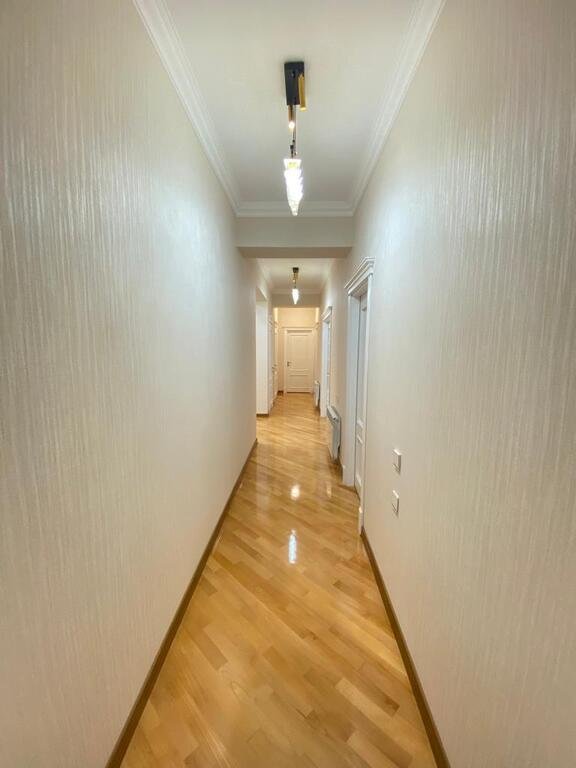 Kirayə verilir 3 otaqlı yeni tikili, 145 m², Elmlər Akademiyası m.-6