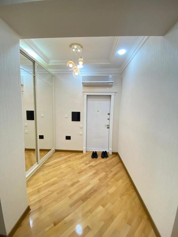 Kirayə verilir 3 otaqlı yeni tikili, 145 m², Elmlər Akademiyası m.-7