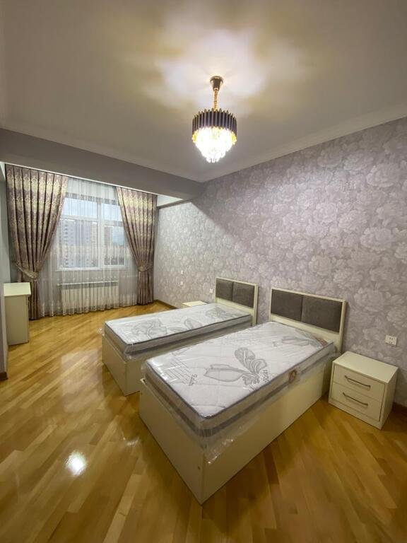 Kirayə verilir 3 otaqlı yeni tikili, 145 m², Elmlər Akademiyası m.-10