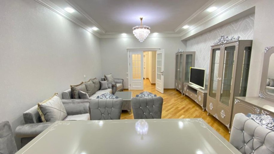 Kirayə verilir 3 otaqlı yeni tikili, 145 m², Elmlər Akademiyası m.-26