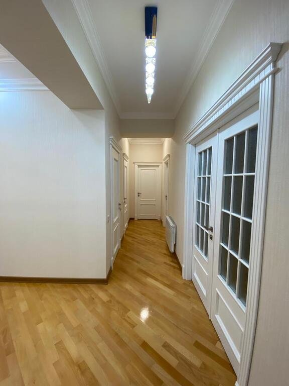 Kirayə verilir 3 otaqlı yeni tikili, 145 m², Elmlər Akademiyası m.-27