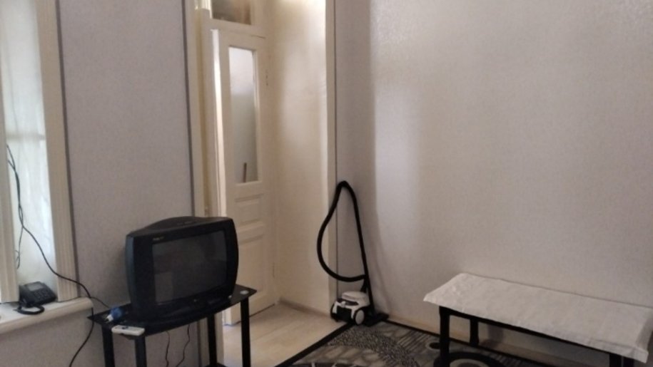 Satılır 1 otaqlı köhnə tikili, 35 m², 28 May m.-5