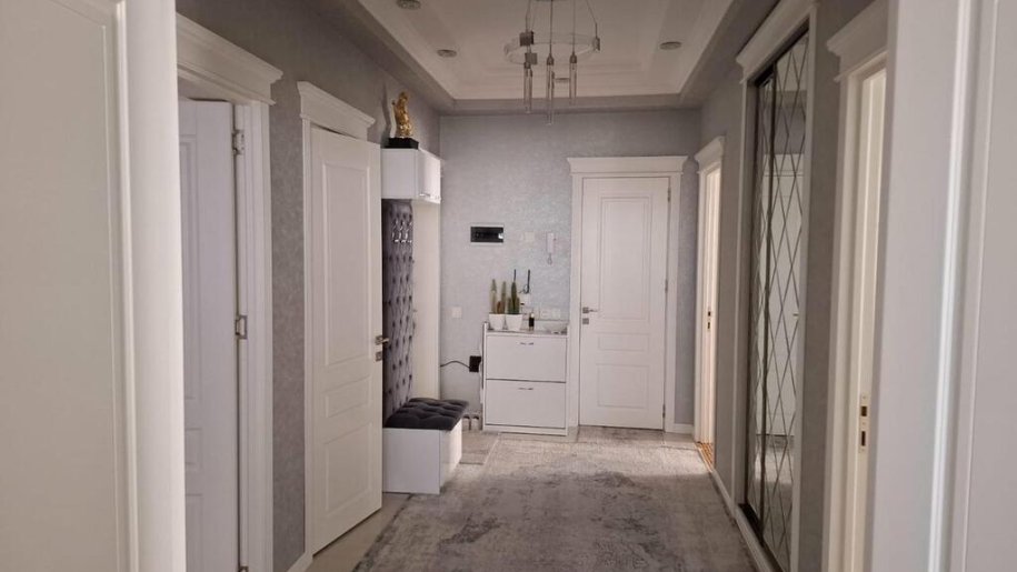 Satılır 3 otaqlı yeni tikili, 135 m², Memar Əcəmi m.-15