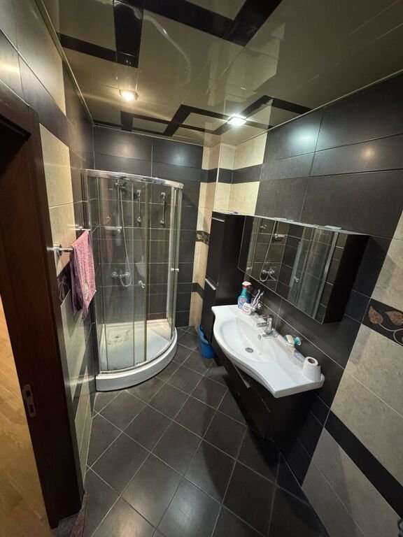 Kirayə verilir 4 otaqlı yeni tikili, 170 m², 8 noyabr-3