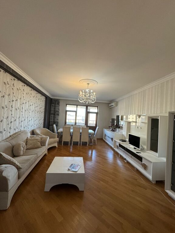 Kirayə verilir 4 otaqlı yeni tikili, 170 m², 8 noyabr-8