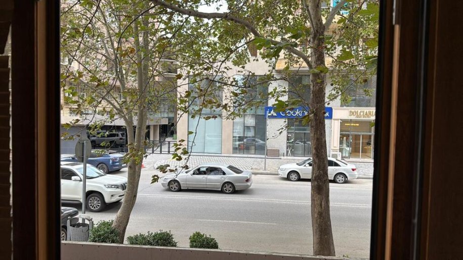 80 m<sup>2</sup> ofis icarəyə verilir, 8 noyabr-16