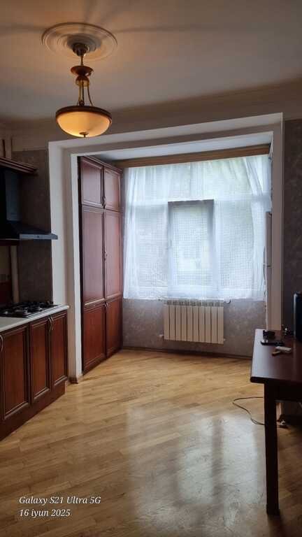 Kirayə verilir 2 otaqlı köhnə tikili, 70 m², Neftçilər m.-4